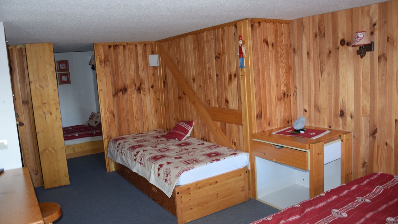 Photo of Bedroom in Arc-1800