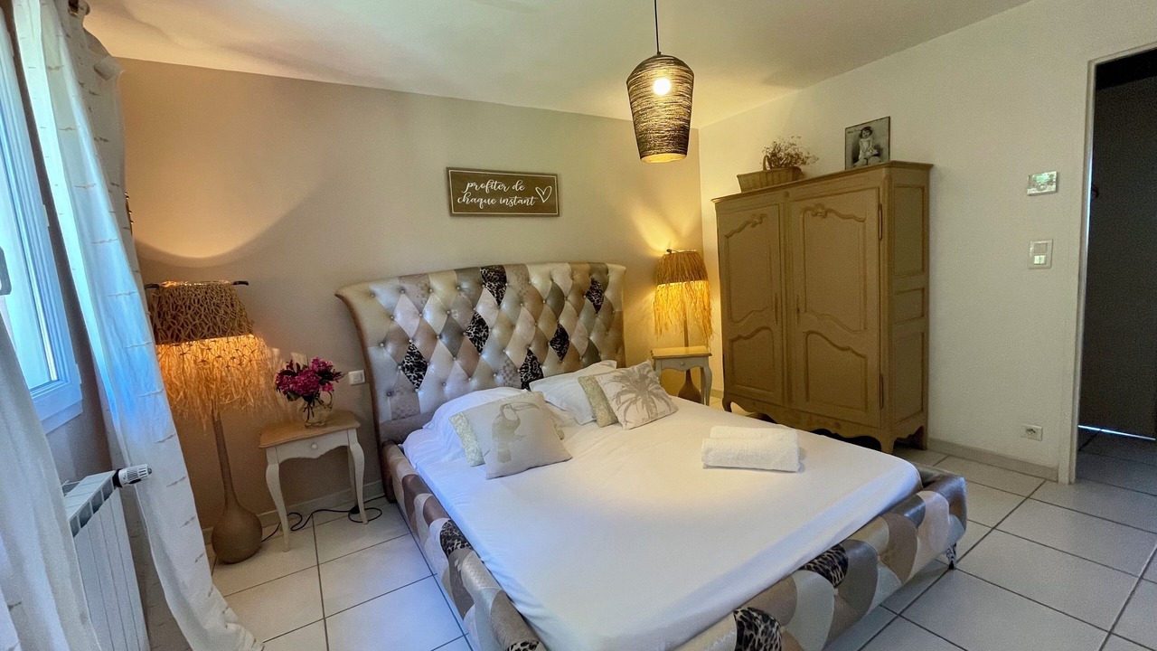 Photo of Bedroom in Eyragues