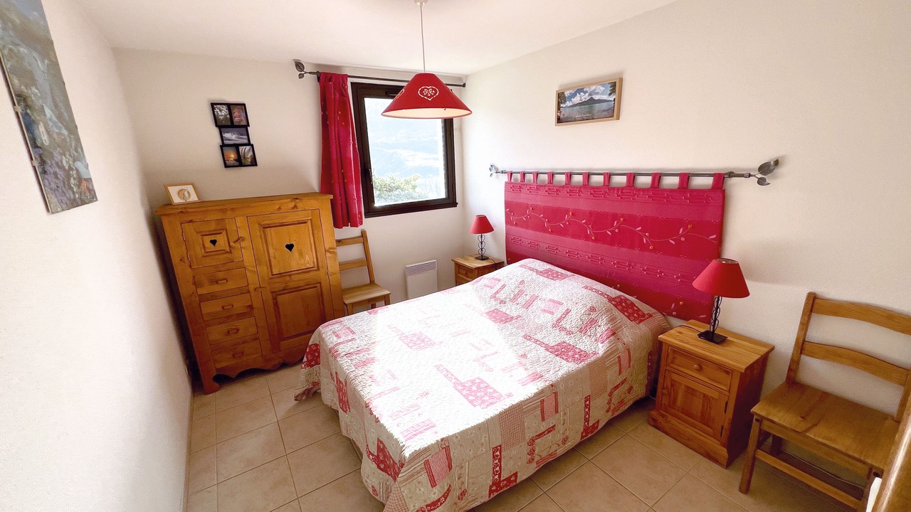 Photo of Bedroom in Embrun