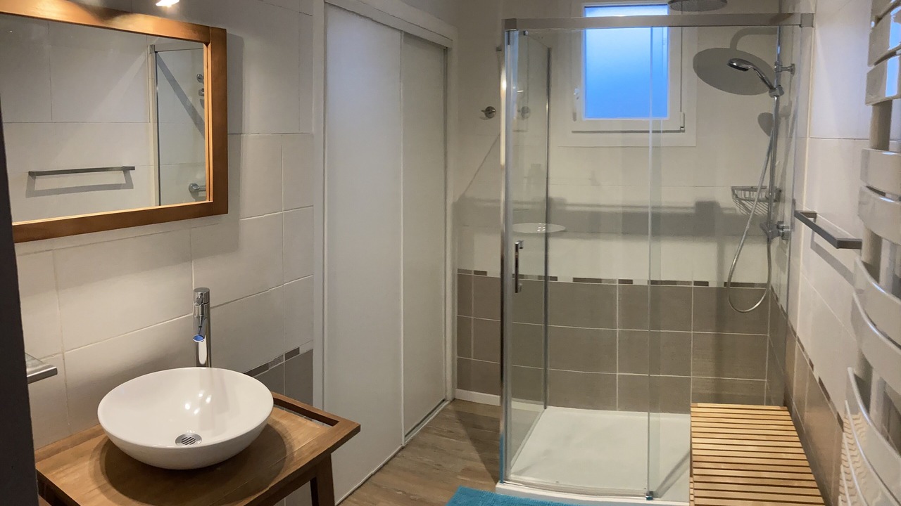 Photo of Bathroom in Barneville-Carteret