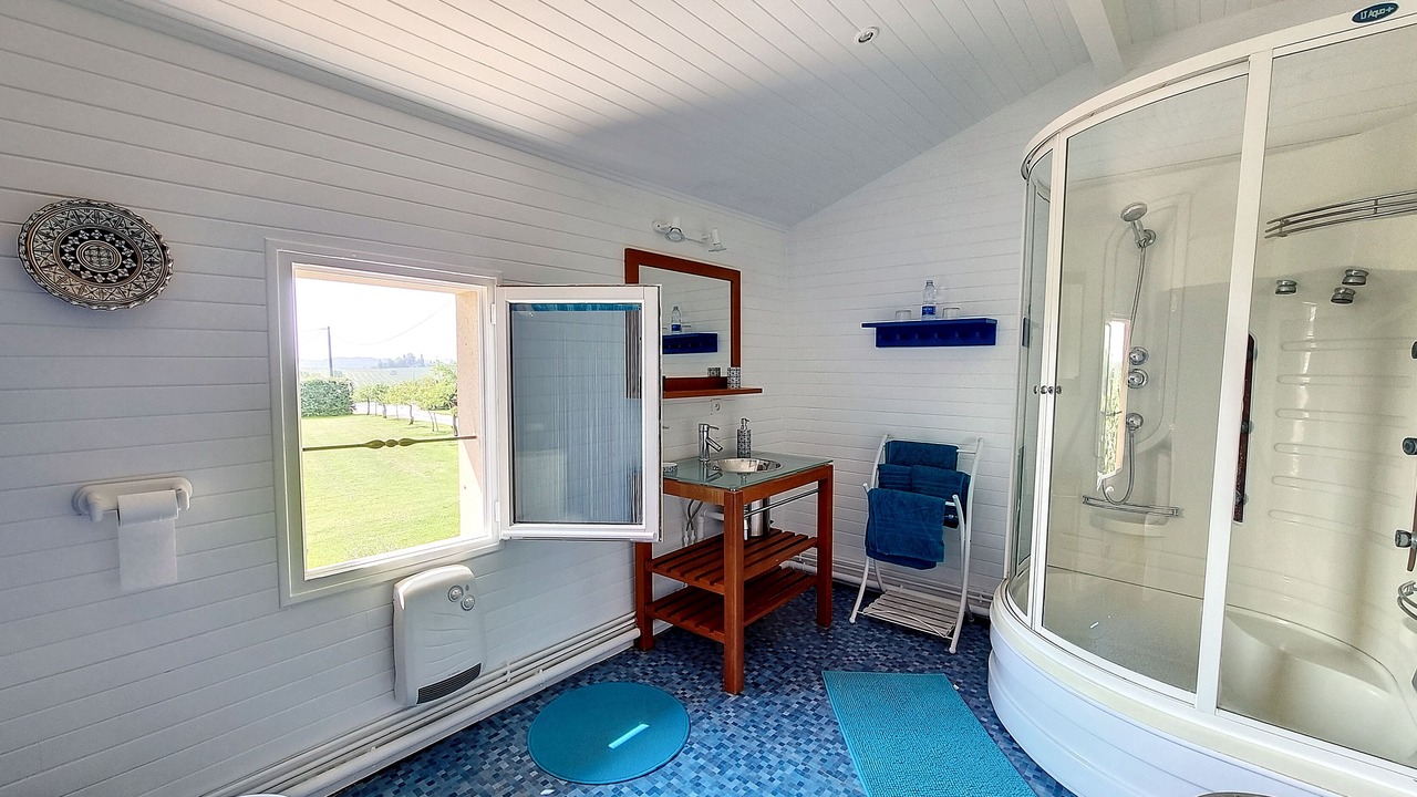 Photo of Bathroom in Sainte-Foy-la-Longue