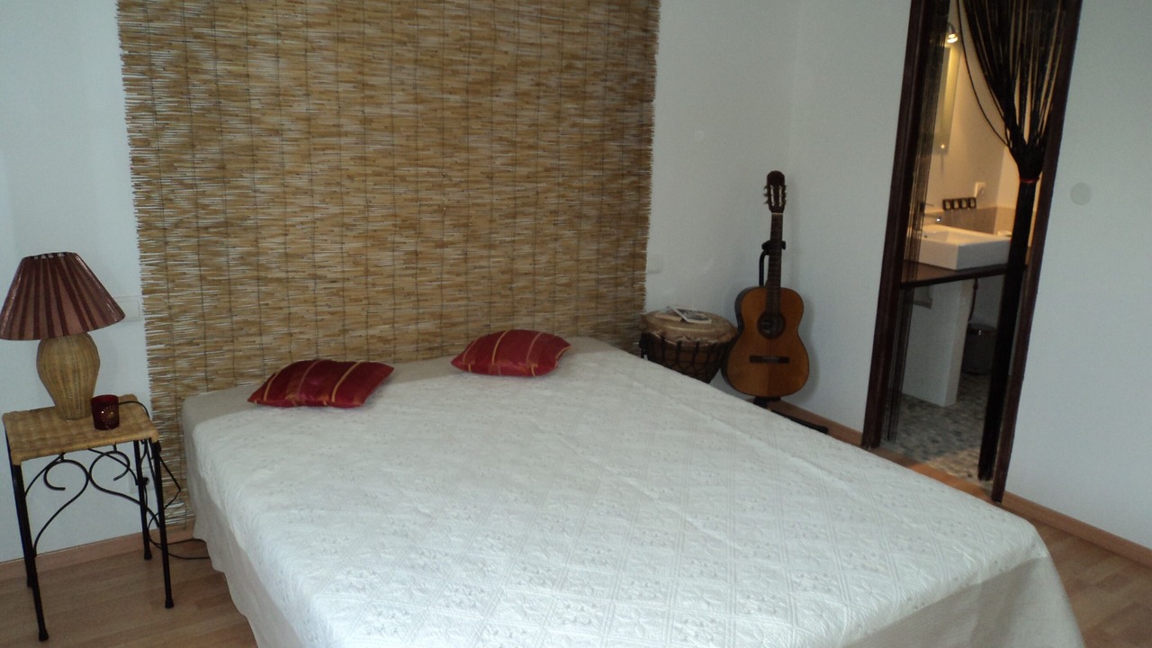 Photo of Bedroom in Chateauneuf-de-Gadagne