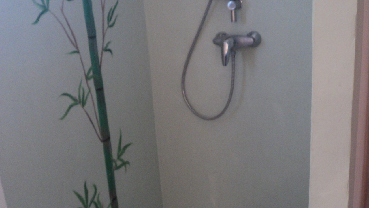 Photo of Bathroom in Chateauneuf-de-Gadagne