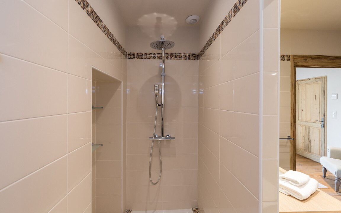 Photo of Bathroom in Eyragues