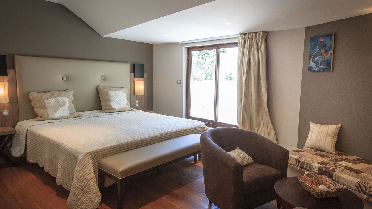 Photo of Bedroom in Eyragues