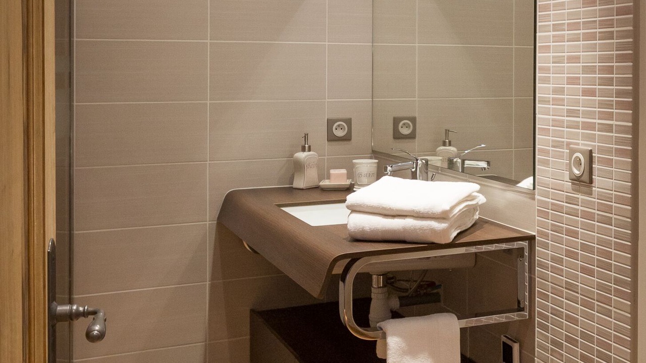 Photo of Bathroom in Eyragues