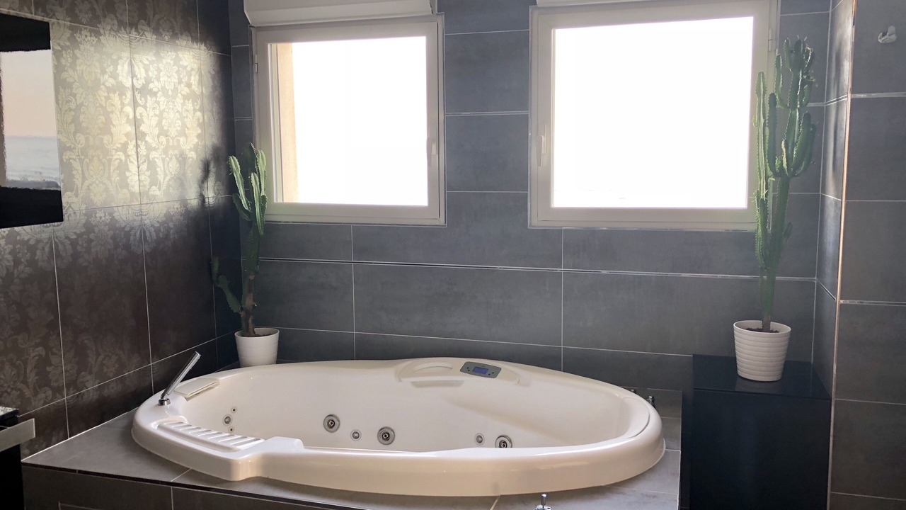 Photo of Bathroom in Carnon-Plage