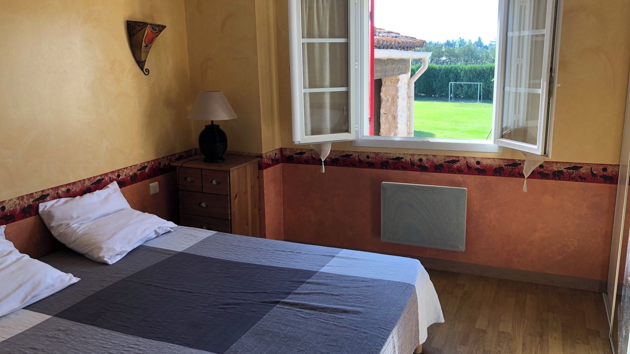 Photo of Bedroom in Pernes-les-Fontaines