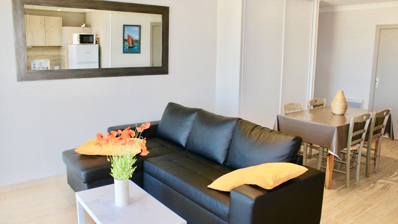 Photo of Livingroom in Saint-Jean-de-la-Riviere