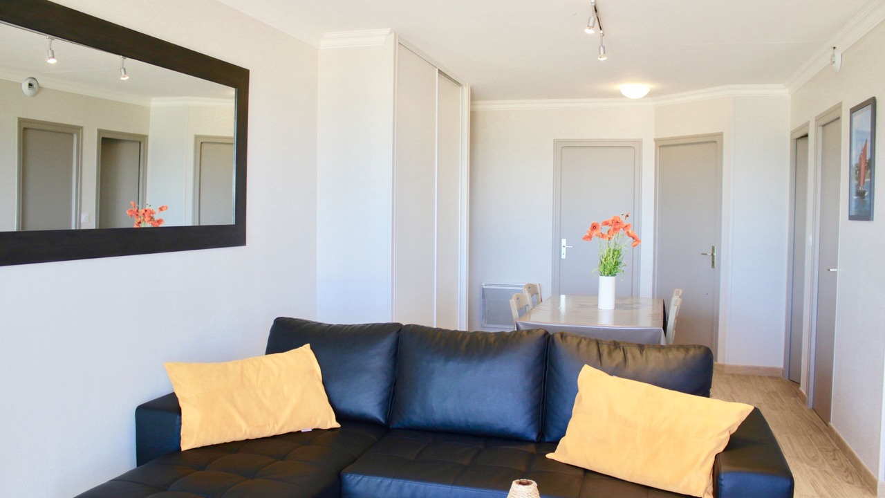 Photo of Livingroom in Saint-Jean-de-la-Riviere