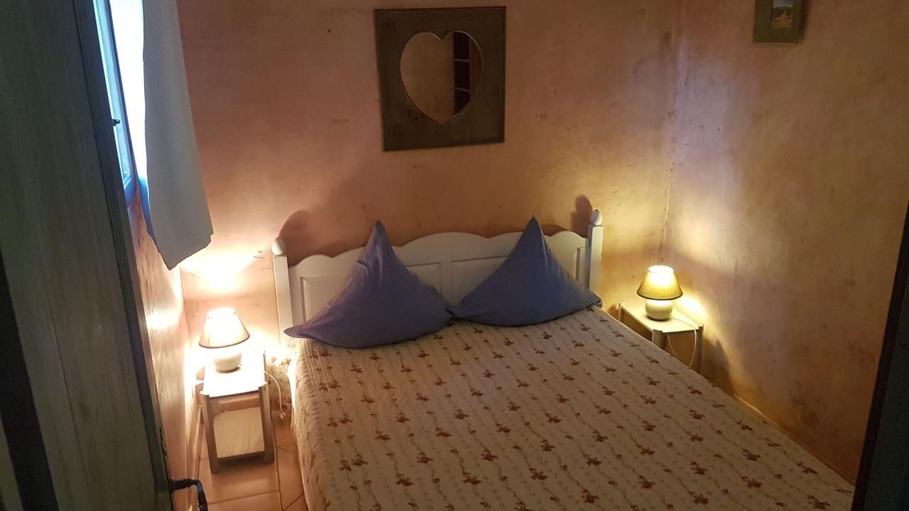 Photo of Bedroom in Eygalieres
