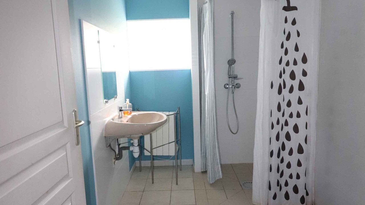 Photo of Bathroom in Blay