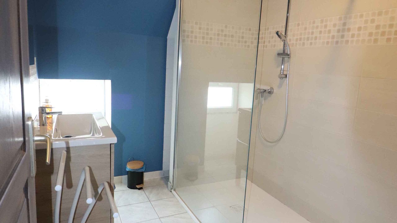 Photo of Bathroom in Blay