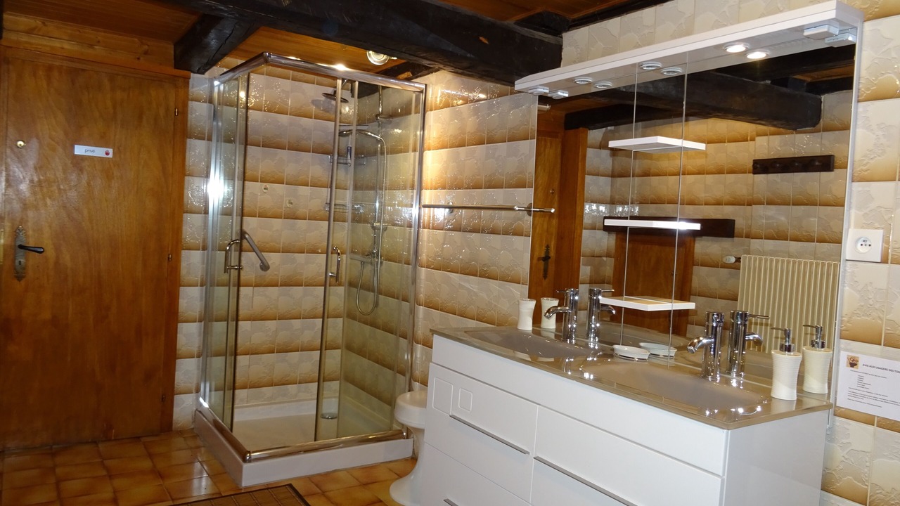 Photo of Bathroom in Geishouse