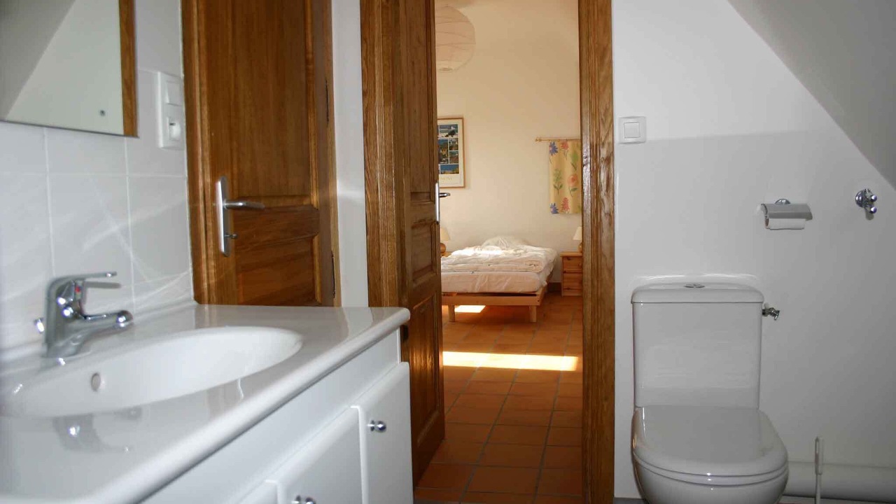 Photo of Bathroom in Tregastel