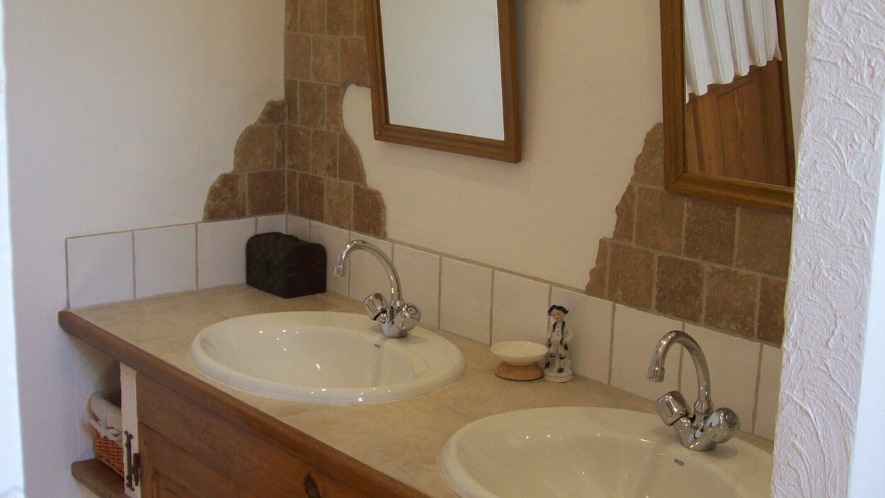 Photo of Bathroom in Cabannes