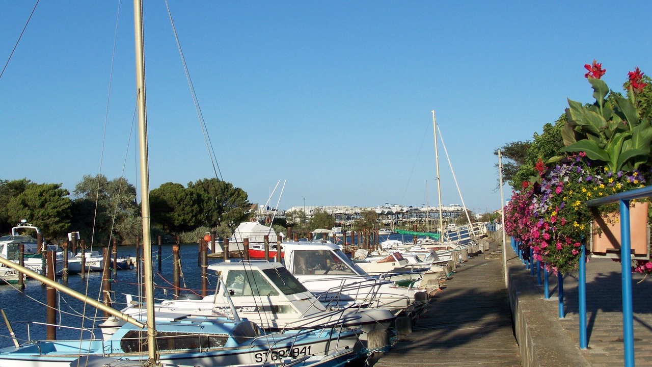 Photo of Others in Saint-Pierre-la-Mer