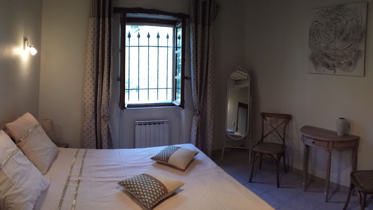 Photo of Bedroom in Lagnes