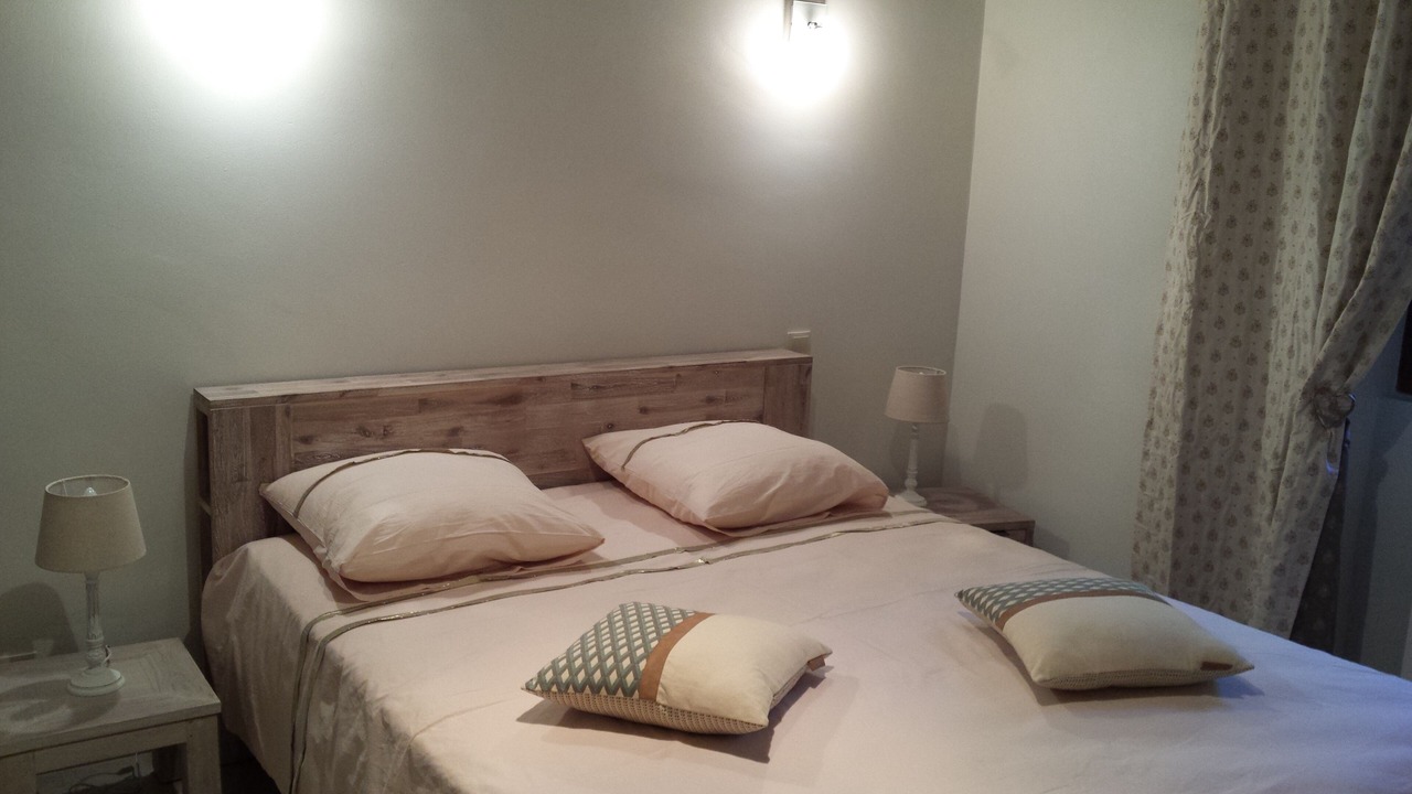 Photo of Bedroom in Lagnes