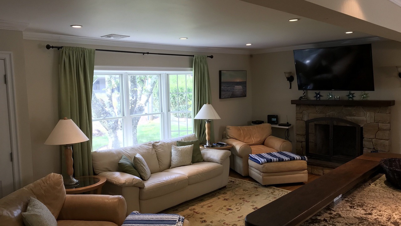 Photo of Livingroom in Culloden Shores