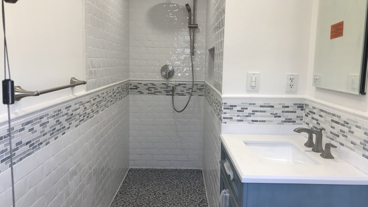 Photo of Bathroom in Culloden Shores