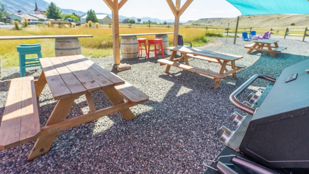 Photo of Outdoor in Emigrant