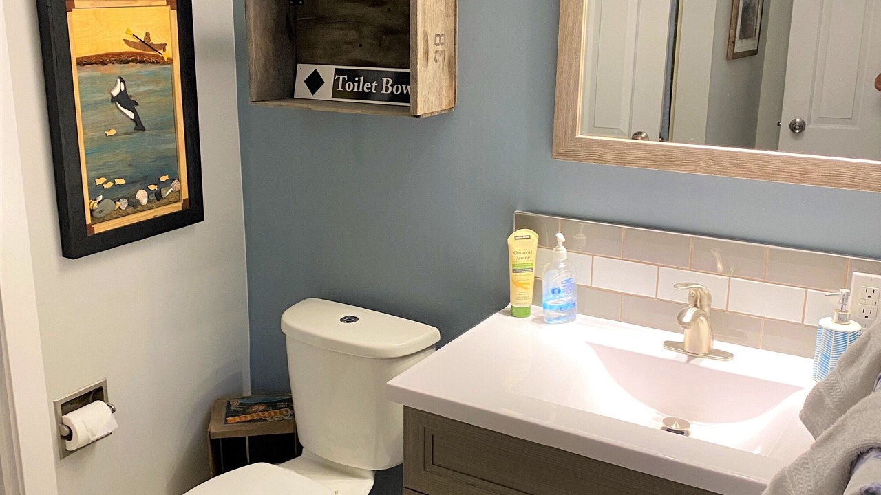 Photo of Bathroom in Okanagan-Similkameen