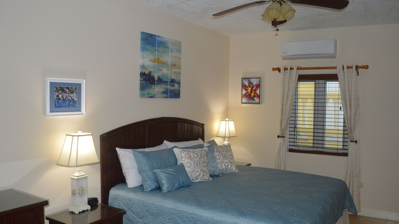 Photo of Bedroom in Estate Two Friends