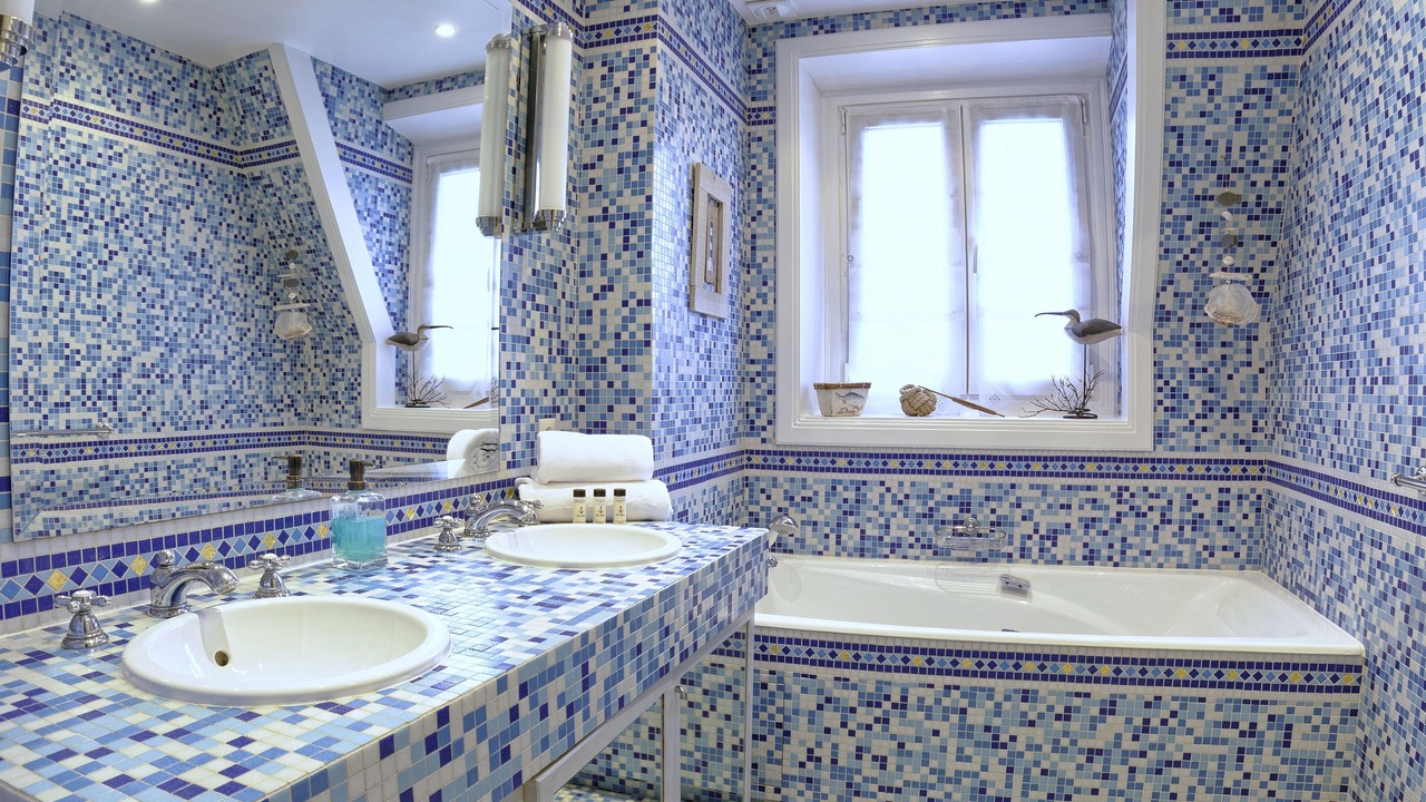 Photo of Bathroom in Le Celle-Saint-Cloud