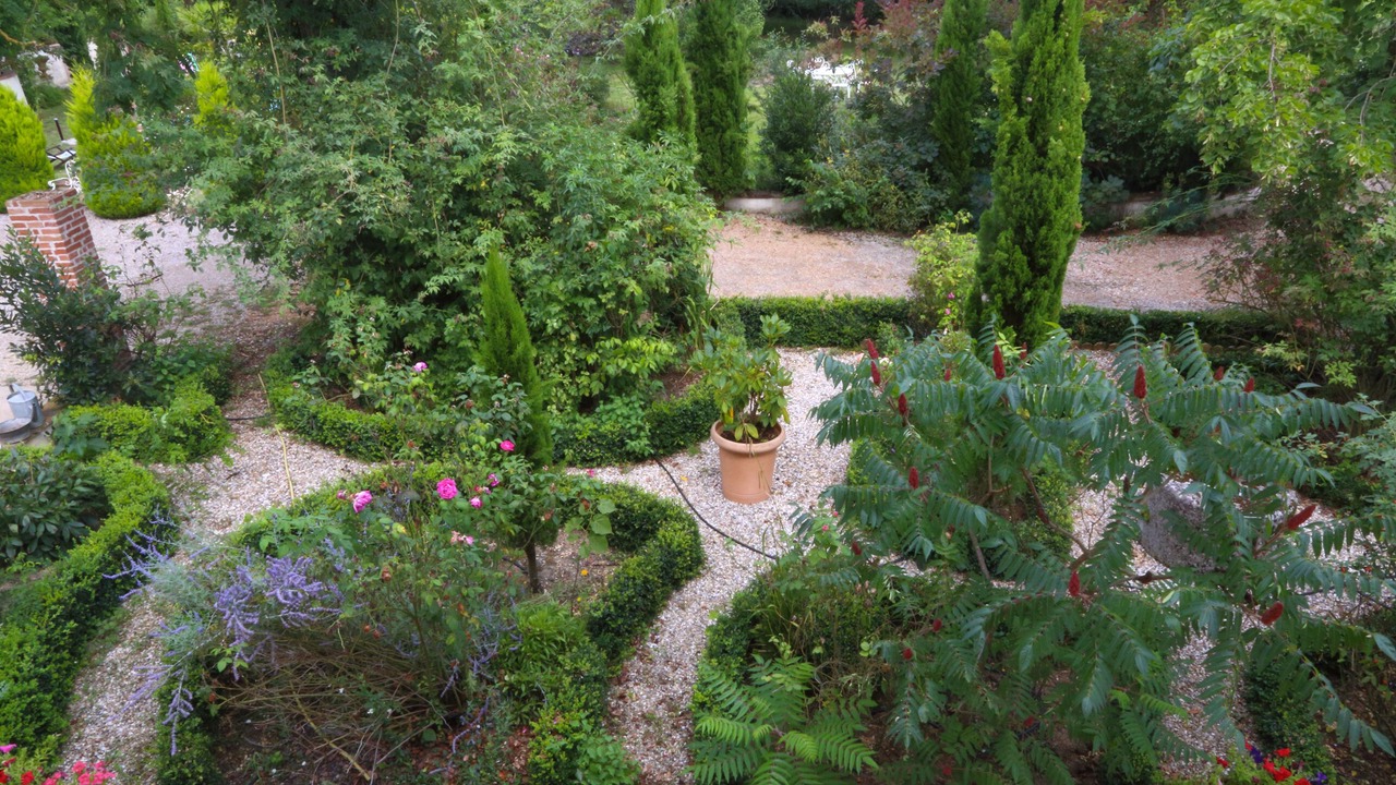 Photo of Outdoor in Ambres