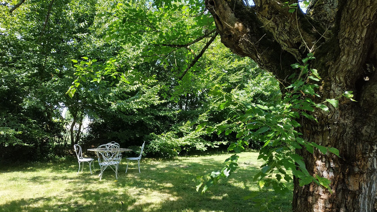 Photo of Outdoor in Ambres