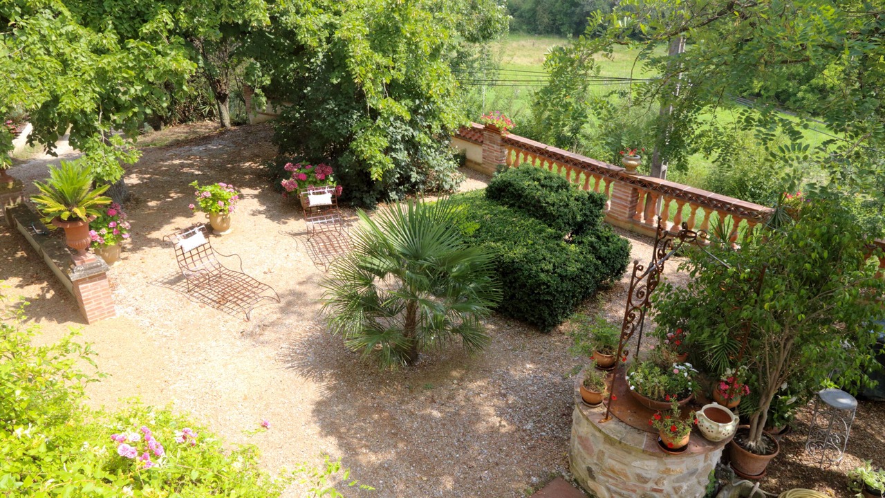 Photo of Outdoor in Ambres