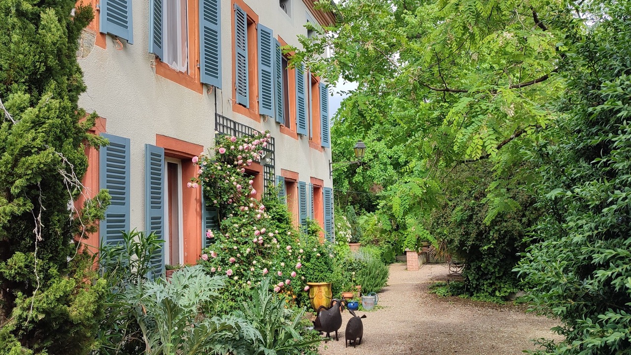 Photo of Outdoor in Ambres