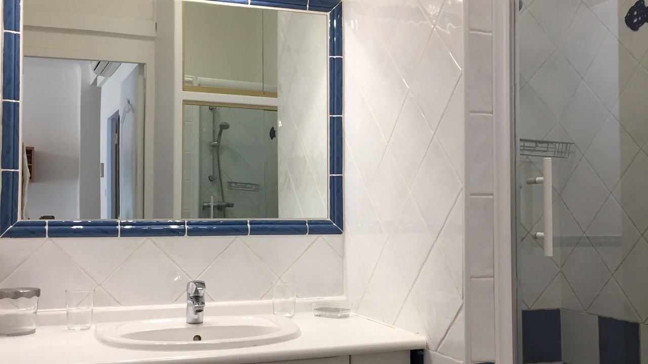 Photo of Bathroom in Opera