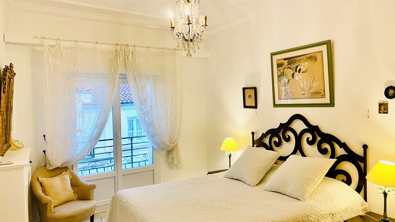 Photo of Bedroom in Opera