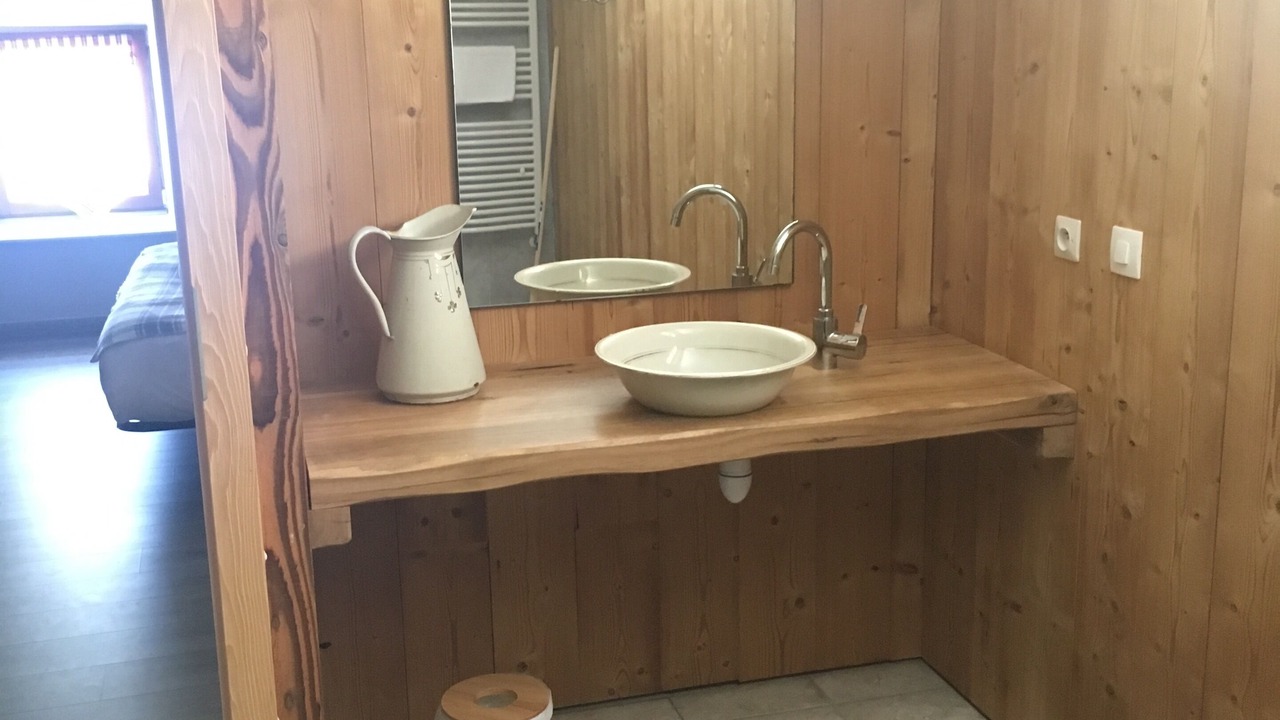 Photo of Bathroom in Ventron