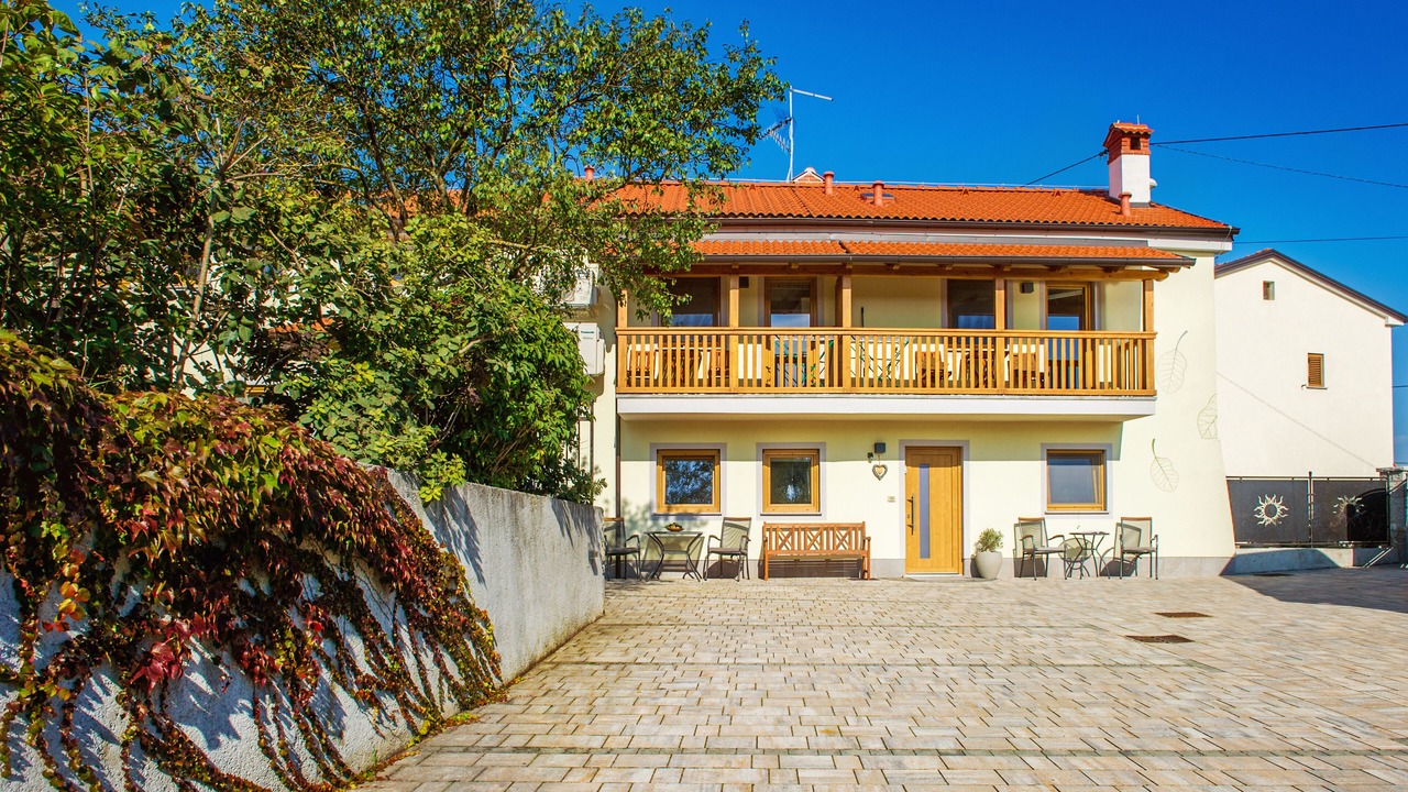 Photo of Outdoor in Divaca