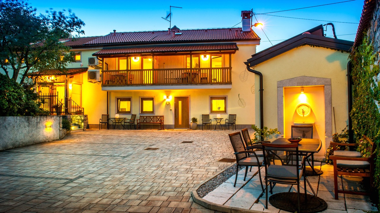 Photo of Outdoor in Divaca