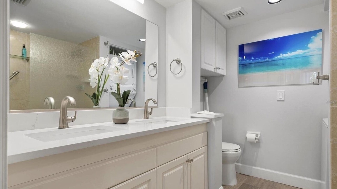 Photo of Bathroom in Plantation