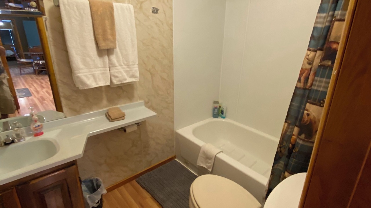 Photo of Bathroom in Cannonville
