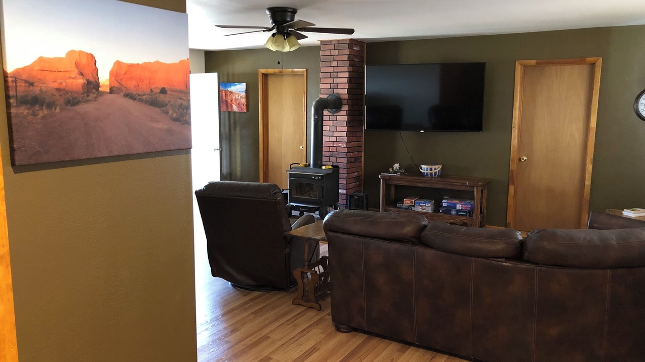 Photo of Livingroom in Cannonville