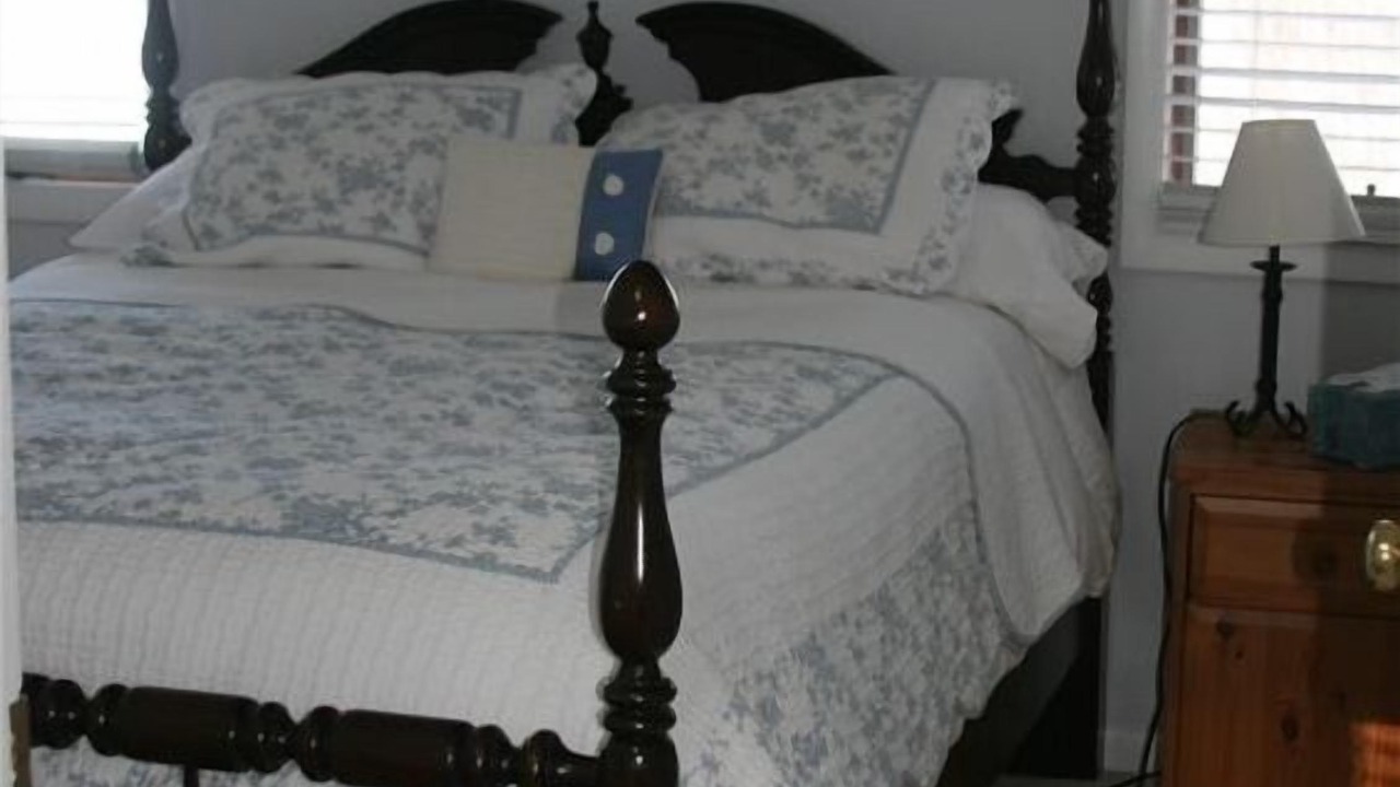 Photo of Bedroom in Oconomowoc