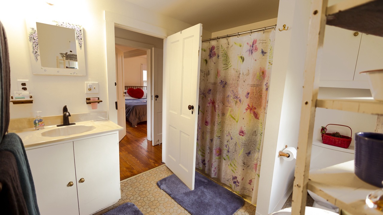 Photo of Bedroom in Phoenicia