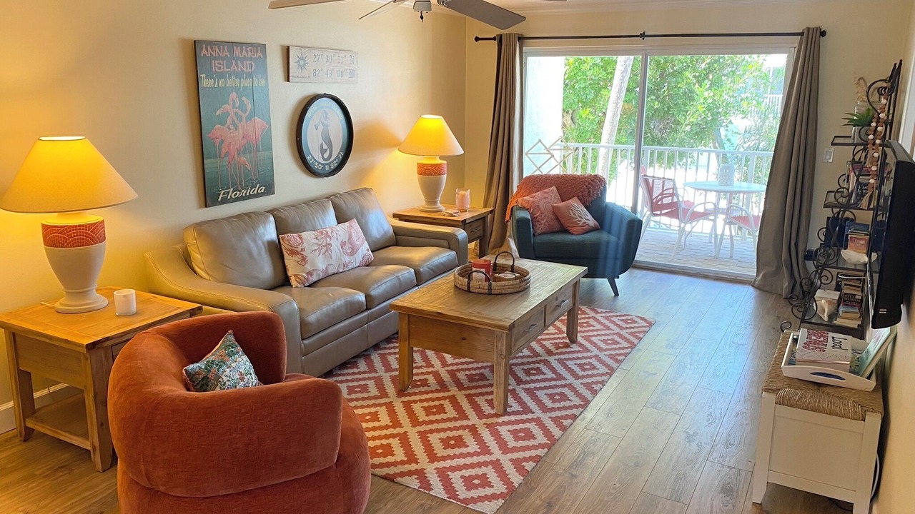 Photo of Livingroom in Holmes Beach