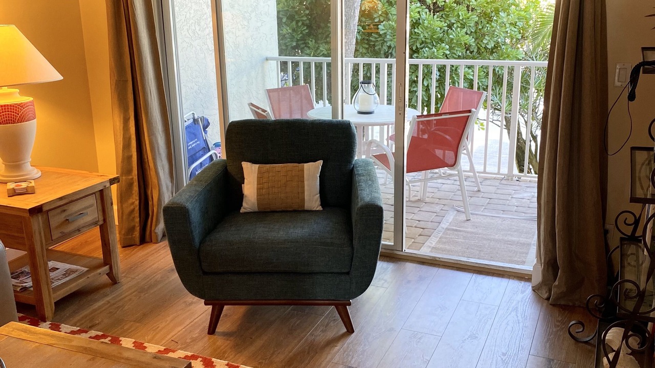 Photo of Livingroom in Holmes Beach