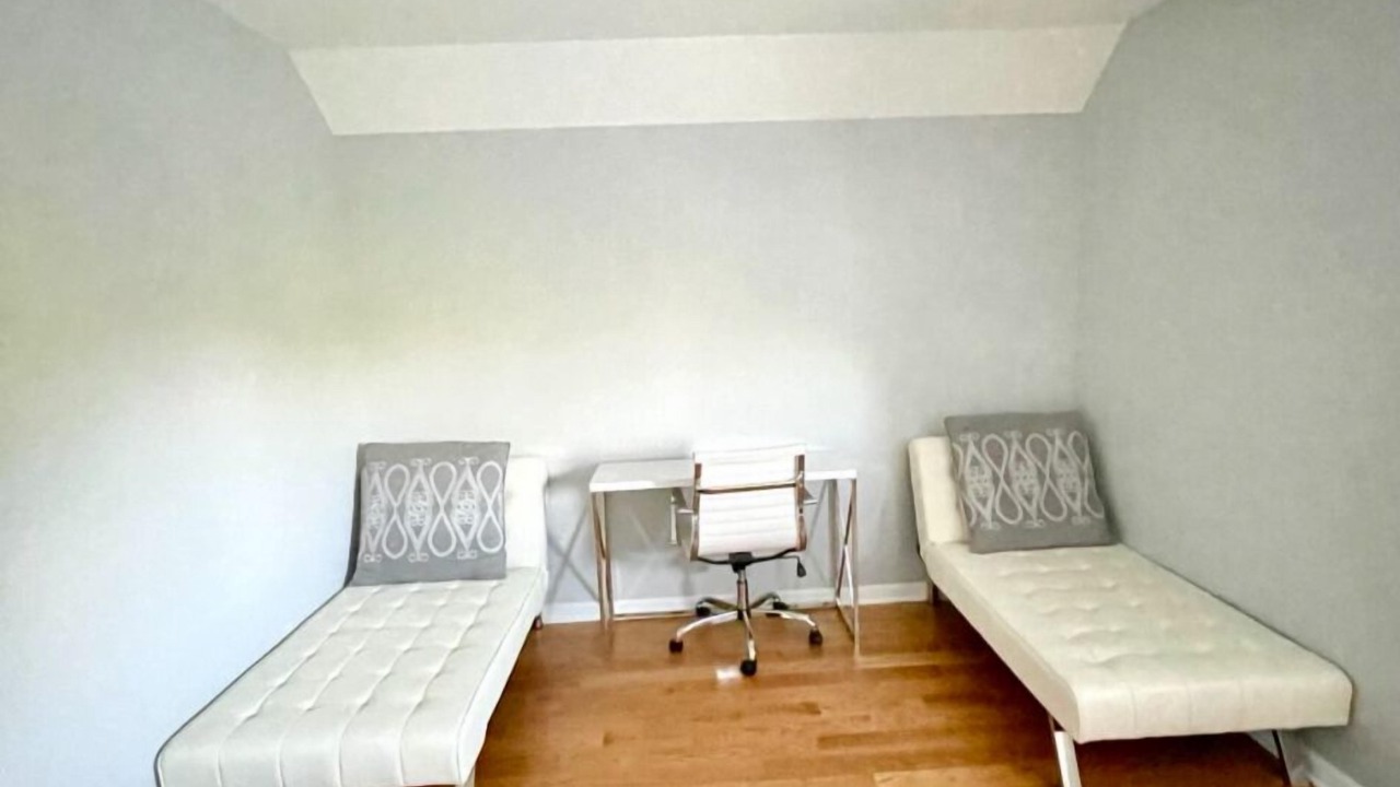 Photo of Bedroom in Greenport West