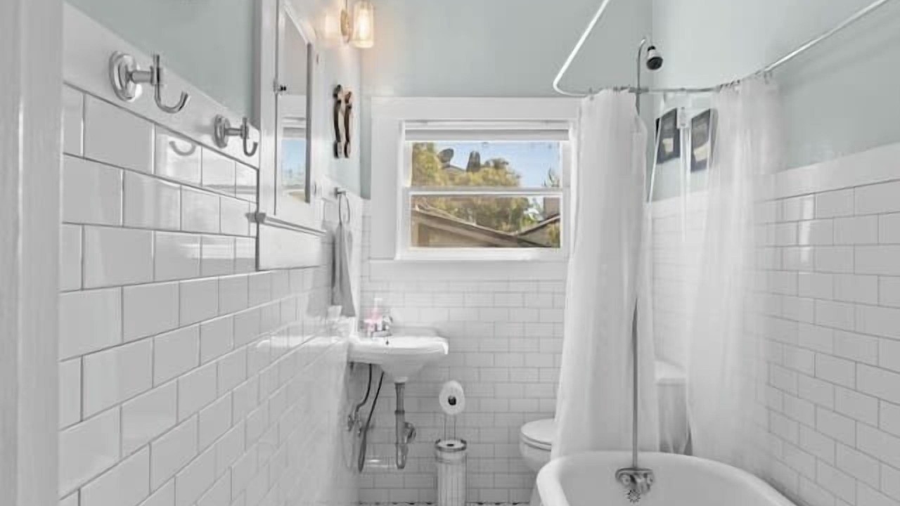Photo of Bathroom in Midtown Sacramento
