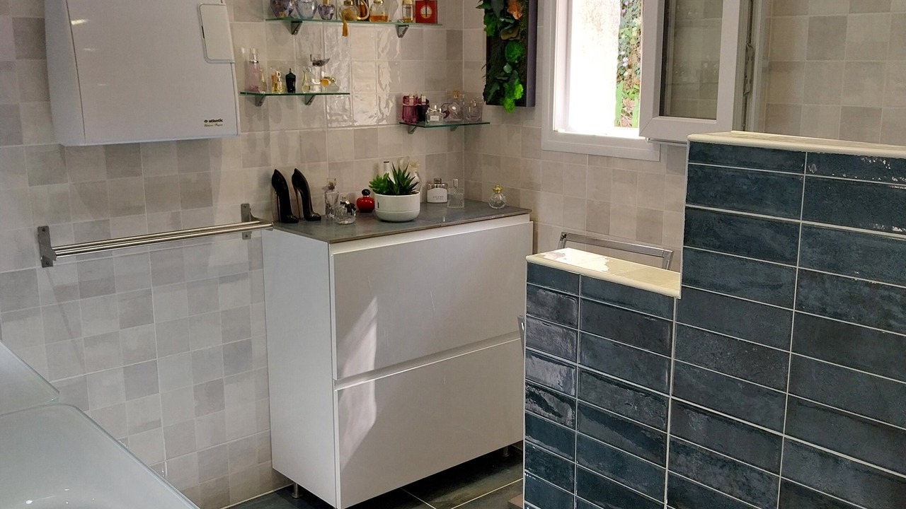 Photo of Bathroom in Entrevaux