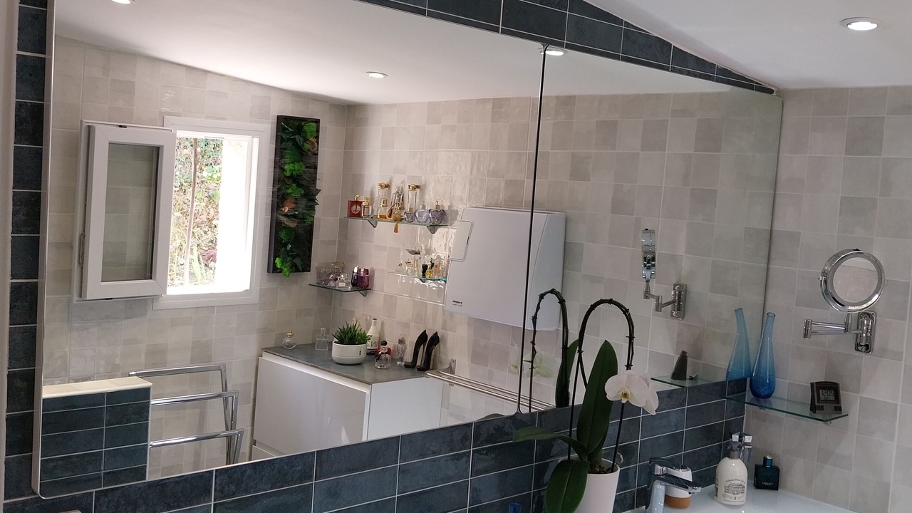 Photo of Bathroom in Entrevaux