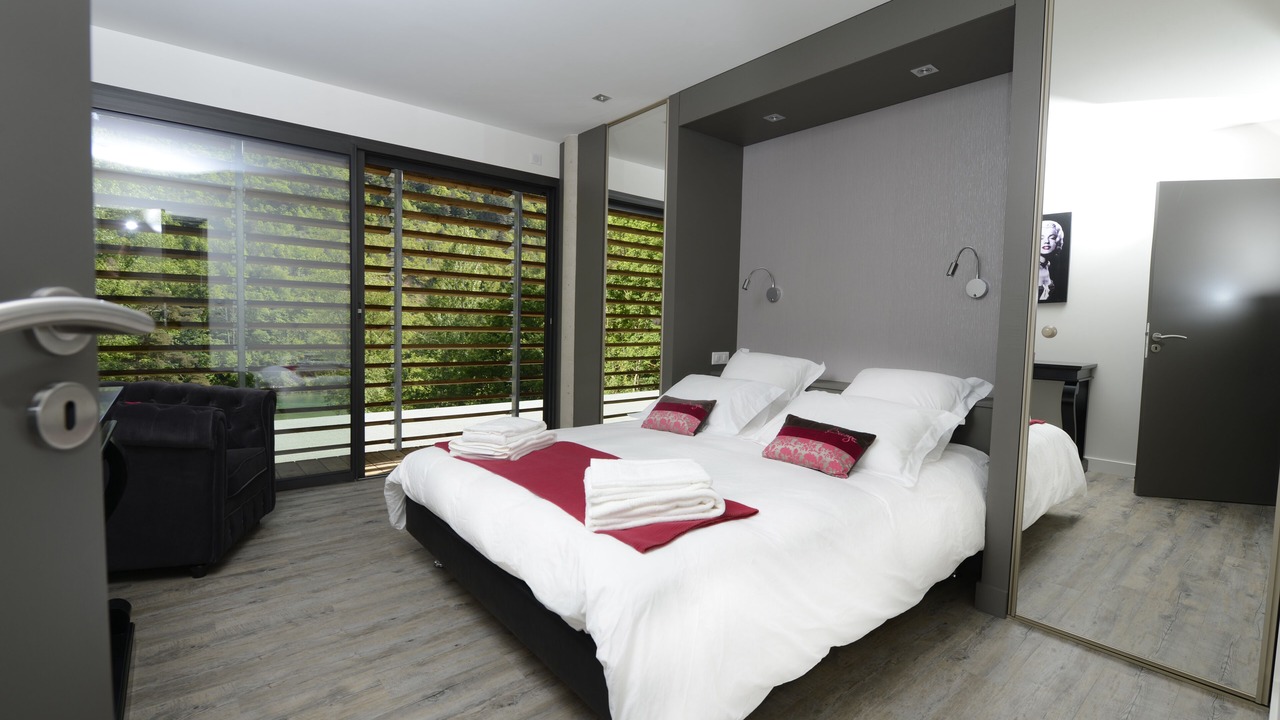 Photo of Bedroom in Mostuejouls